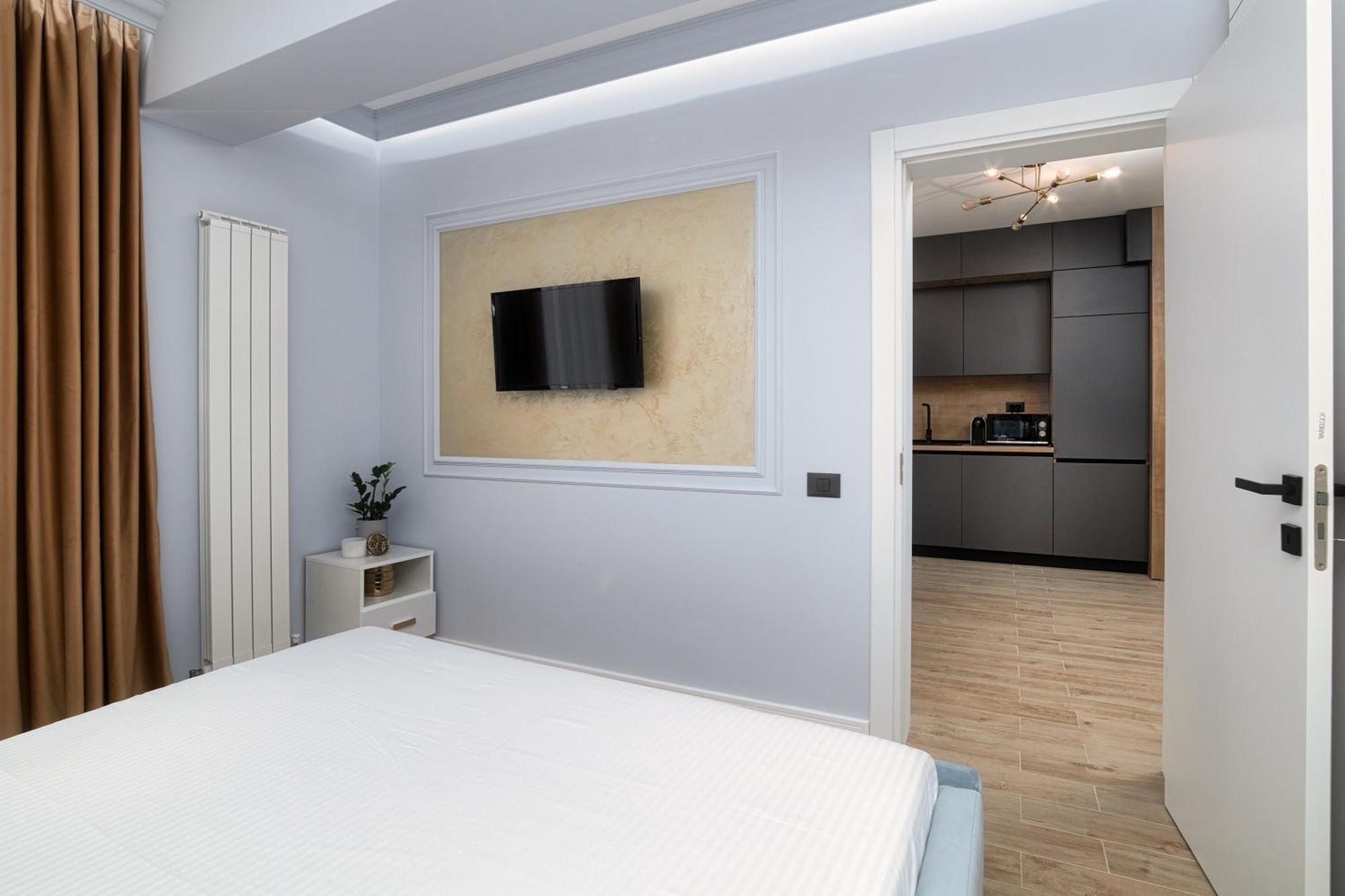 Golden Infinity Apartment Navodari Luaran gambar